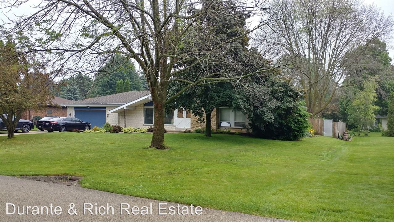 3335 Green Meadows Ln - Photo 3 of 20