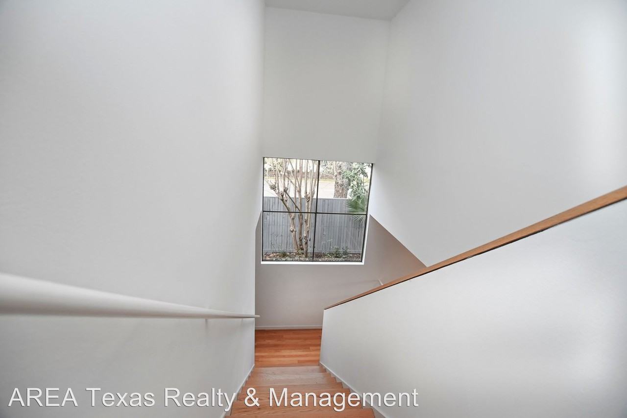 16 Boulevard Green - Photo 2 of 24