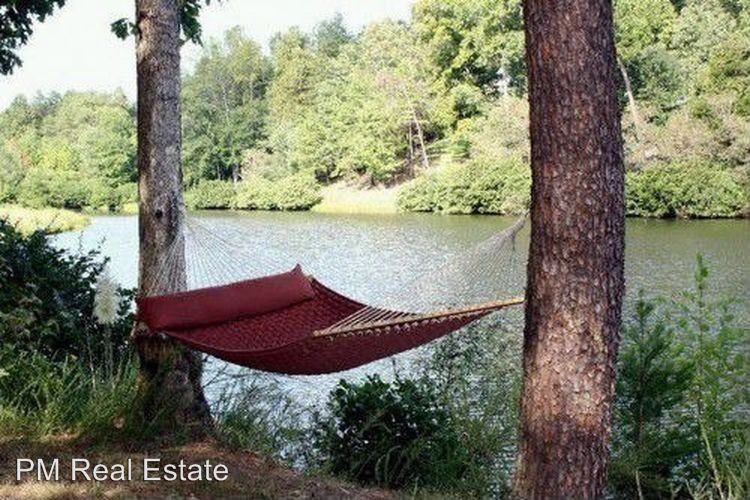 7006 Cross Hook Ct - Photo 2 of 8