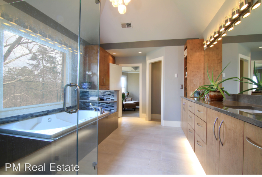 7006 Cross Hook Ct - Photo 3 of 8