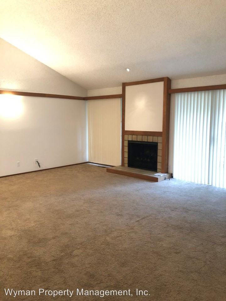 1034 East Ave - Photo 3 of 26