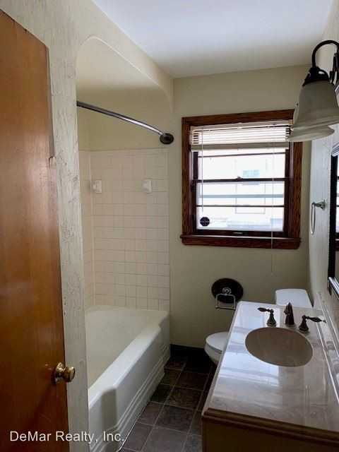 96 Fatima Dr - Photo 3 of 7