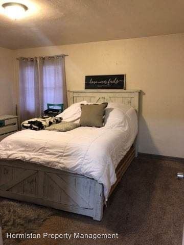 328 Stephens Ave - Photo 2 of 14