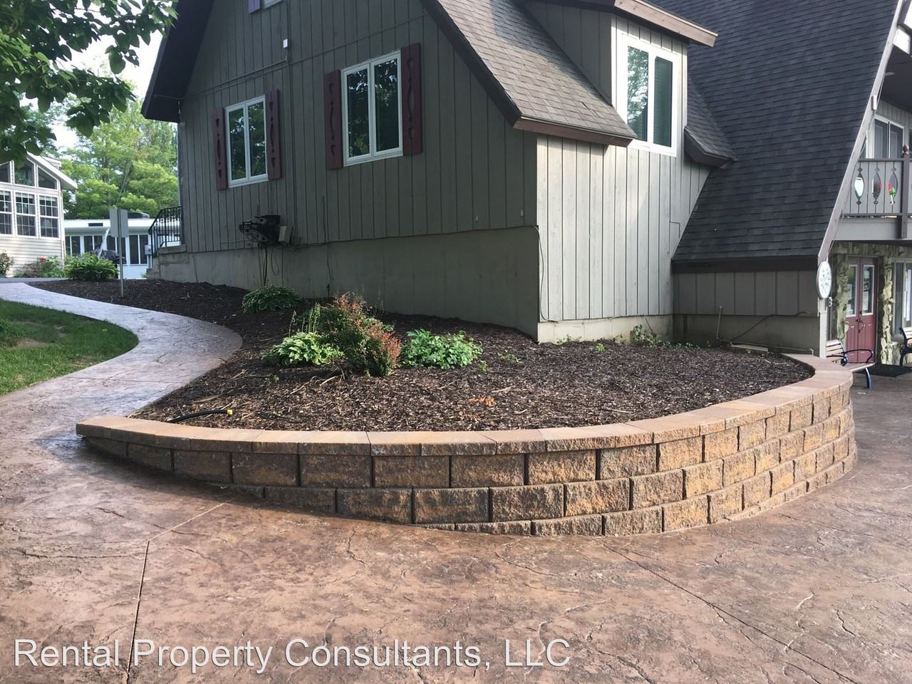 363 W Lake St - Photo 2 of 25