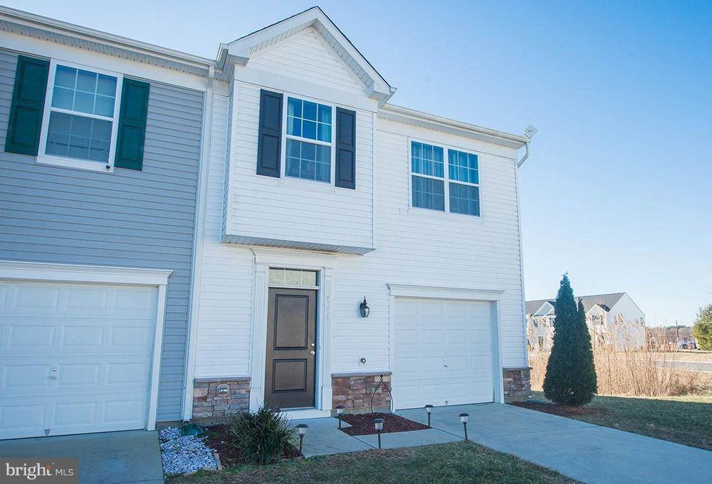 251 Garrison Way - Photo 2 of 50