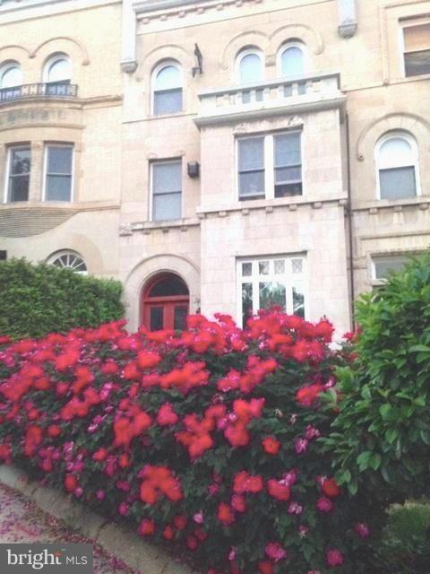 1807 Phelps Pl NW - Photo 2 of 38