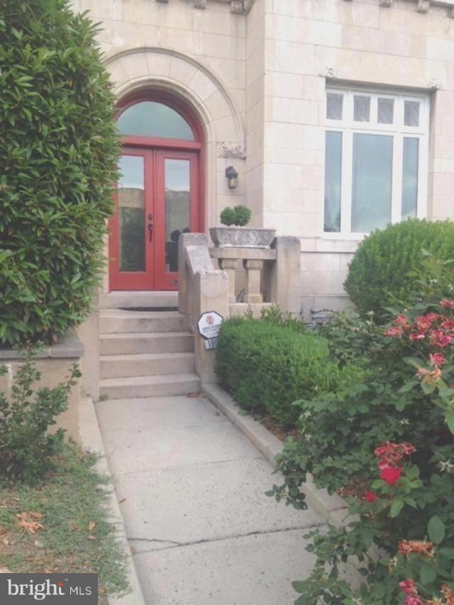 1807 Phelps Pl NW - Photo 3 of 38