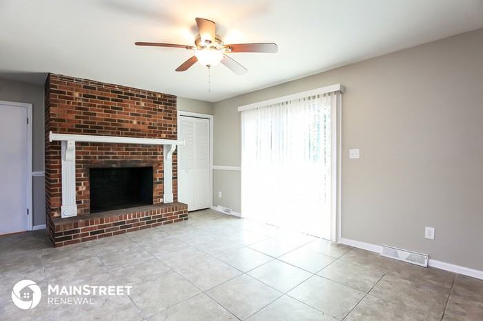 575 Pepperidge Rd - Photo 3 of 15