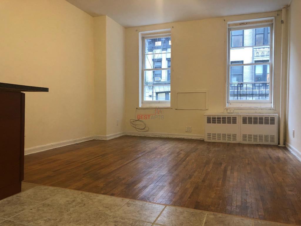 19 E 21st St #6D