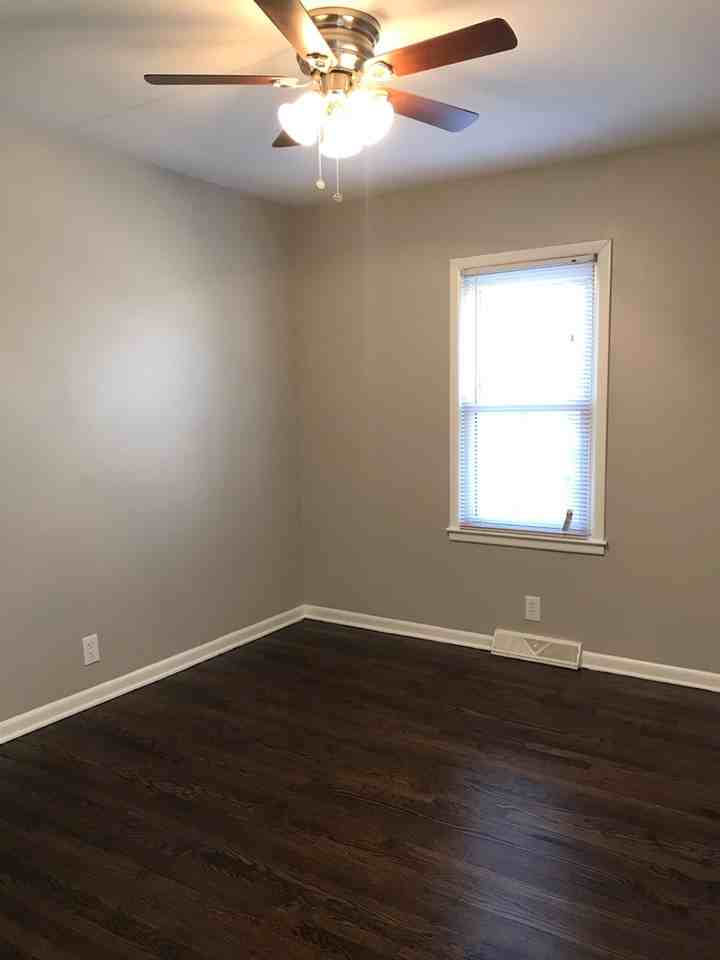2930 Farley Avenue - Photo 2 of 18