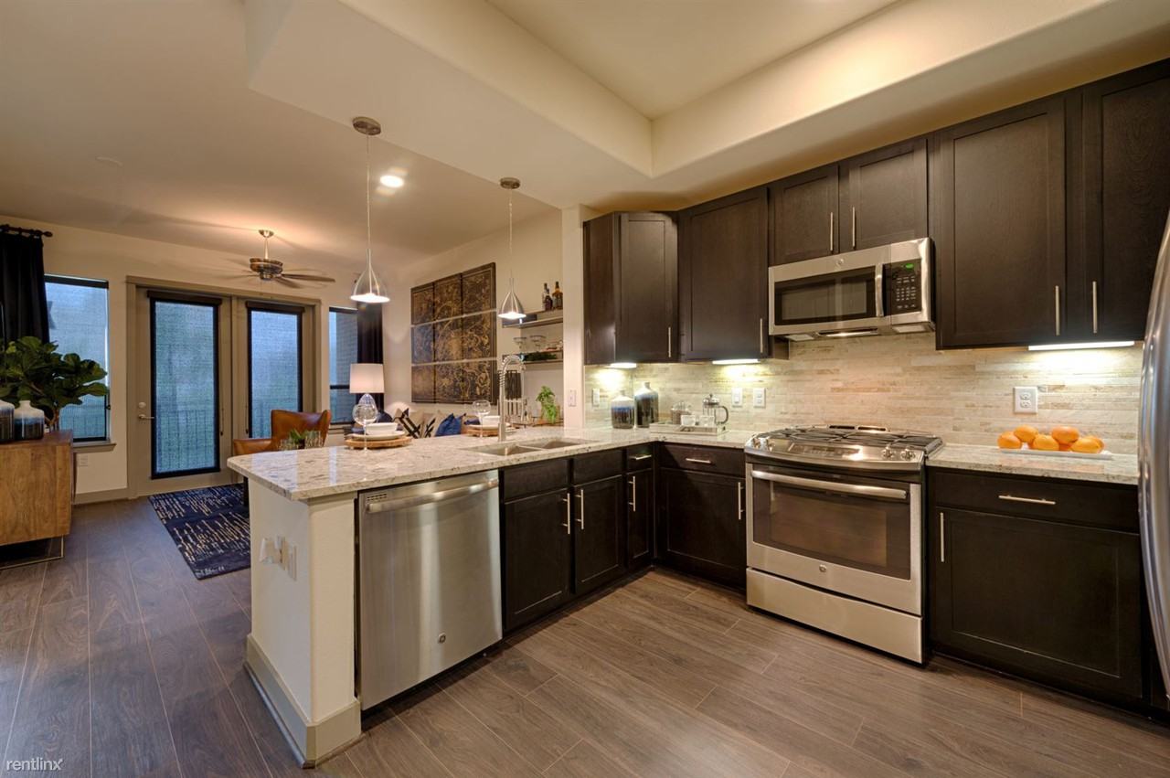 9722 Gaston Rd - Photo 3 of 8