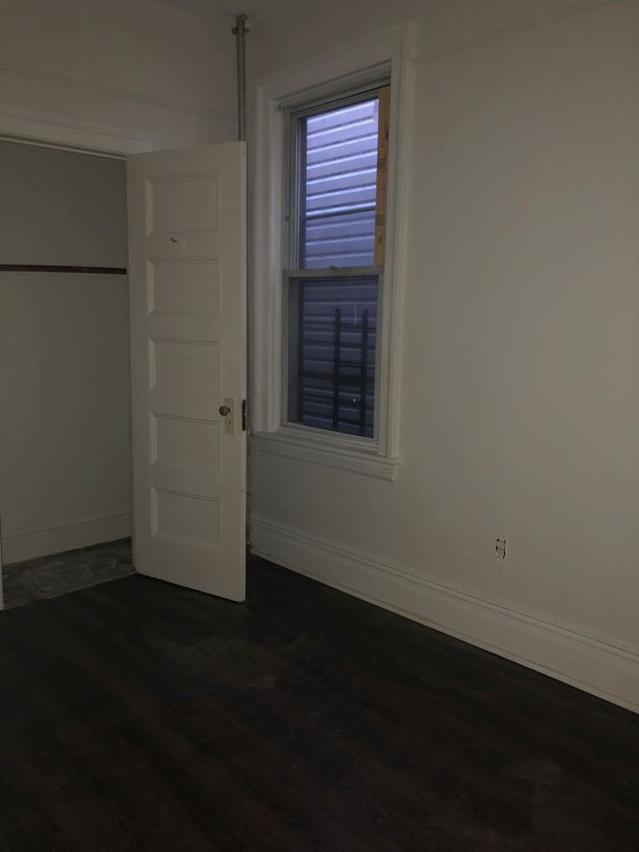 3135 Hull Ave - Photo 3 of 10