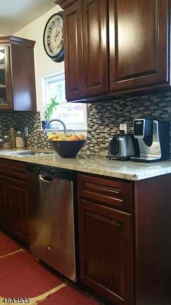 52 Sussex Rd - Photo 3 of 18