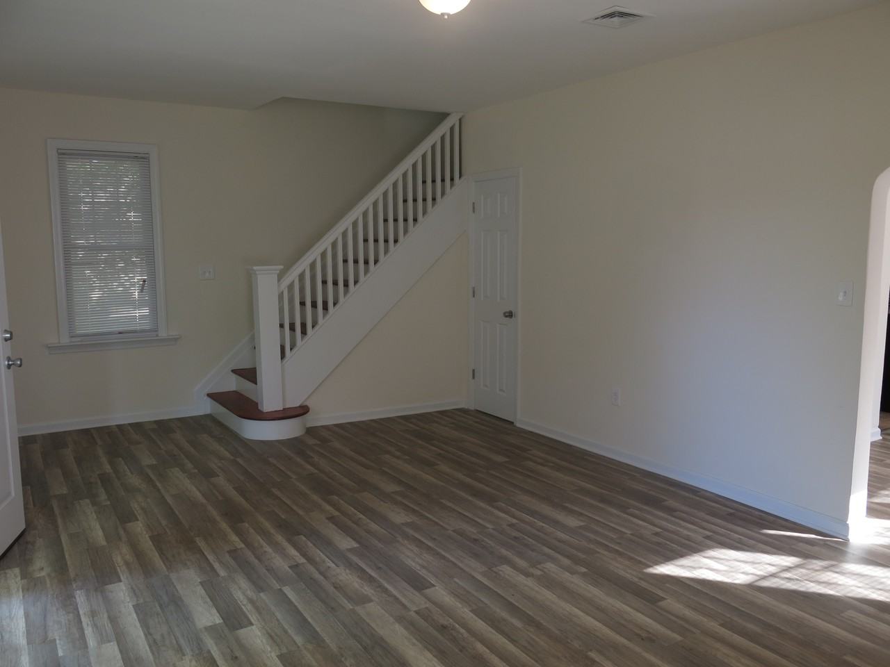 773 Lake Dr - Photo 2 of 13