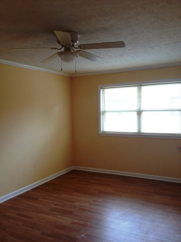 225 East Ettels Lane #31 - Photo 2 of 15