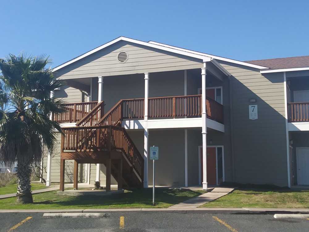 Portside Villas Apartments - Photo 2 of 7