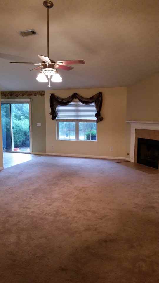 953 Sentry Ct - Photo 2 of 2