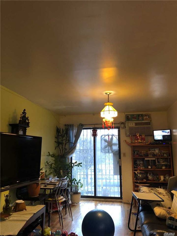 55-20 98th St - Photo 3 of 10