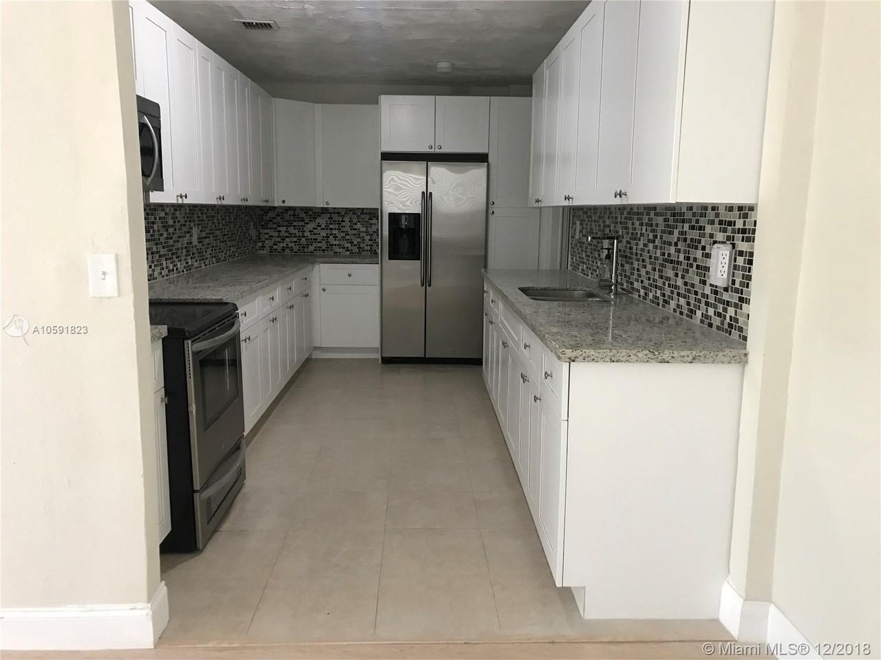 19422 NW 42nd Ct - Photo 2 of 8