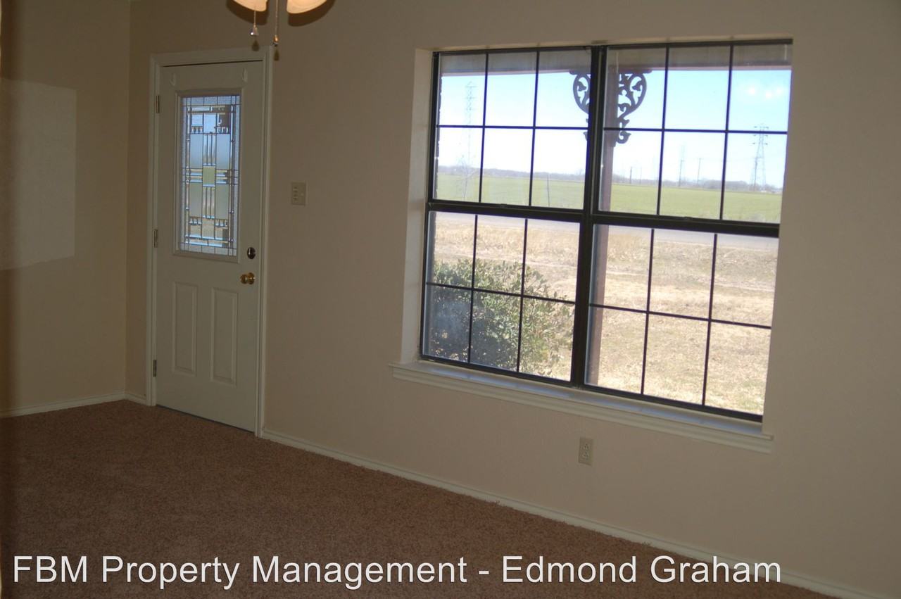 329 Hyles St - Photo 2 of 8