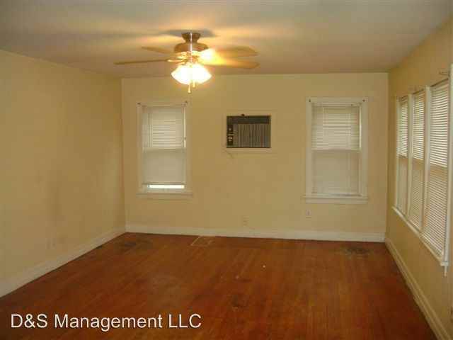 532 SW 34th St - Photo 2 of 3