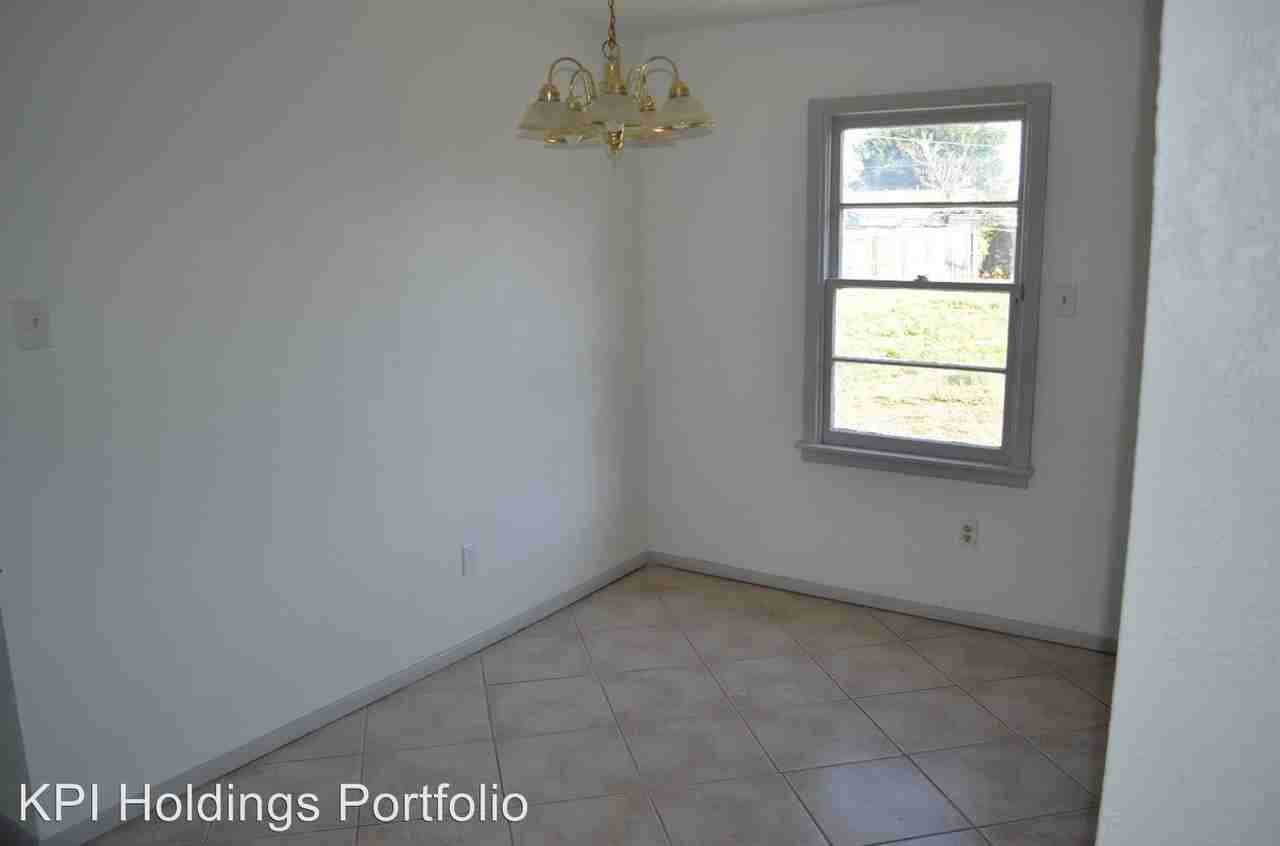 2018 E 28th St - Photo 2 of 6