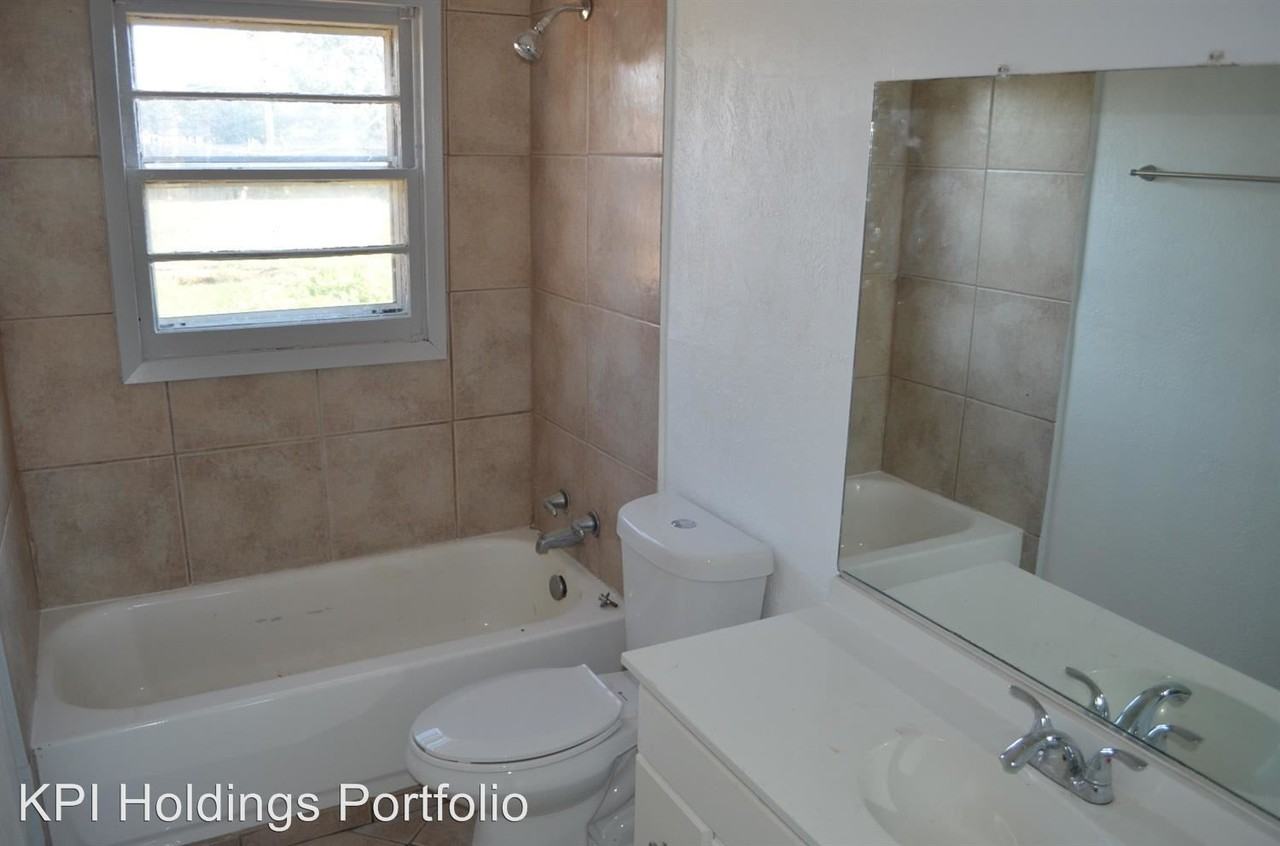 2018 E 28th St - Photo 3 of 6