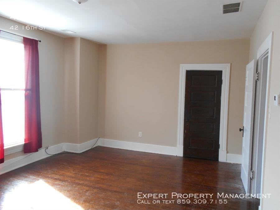 42 16th St - Photo 2 of 17