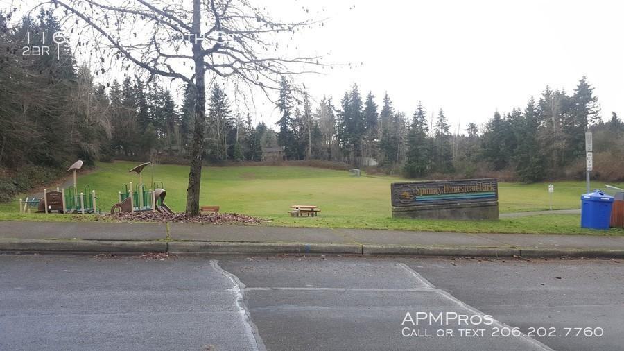 11611 NE 100th St - Photo 2 of 9