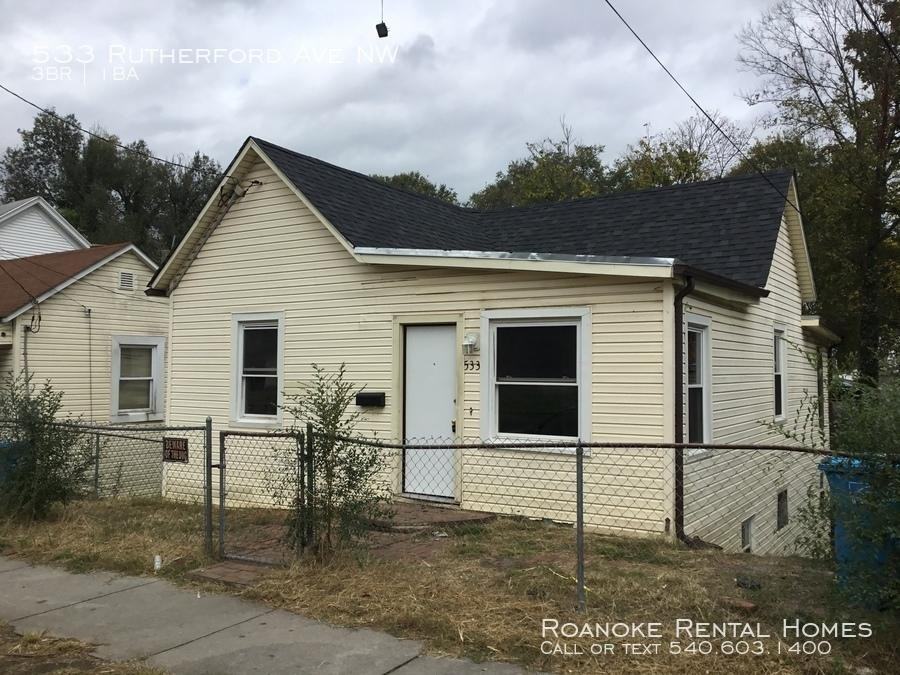 533 Rutherford Ave NW - Photo 2 of 11