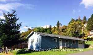 405 Willow St - Photo 2 of 5