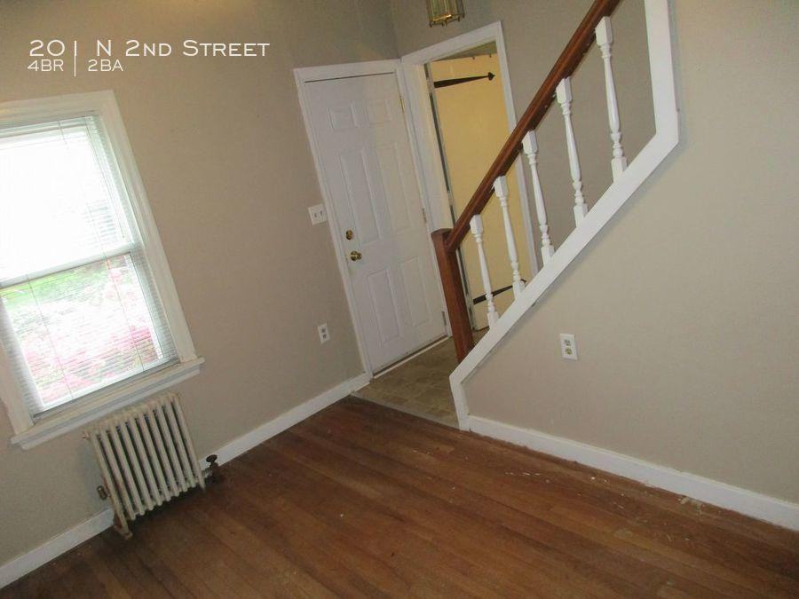 201 N 2nd St - Photo 2 of 13