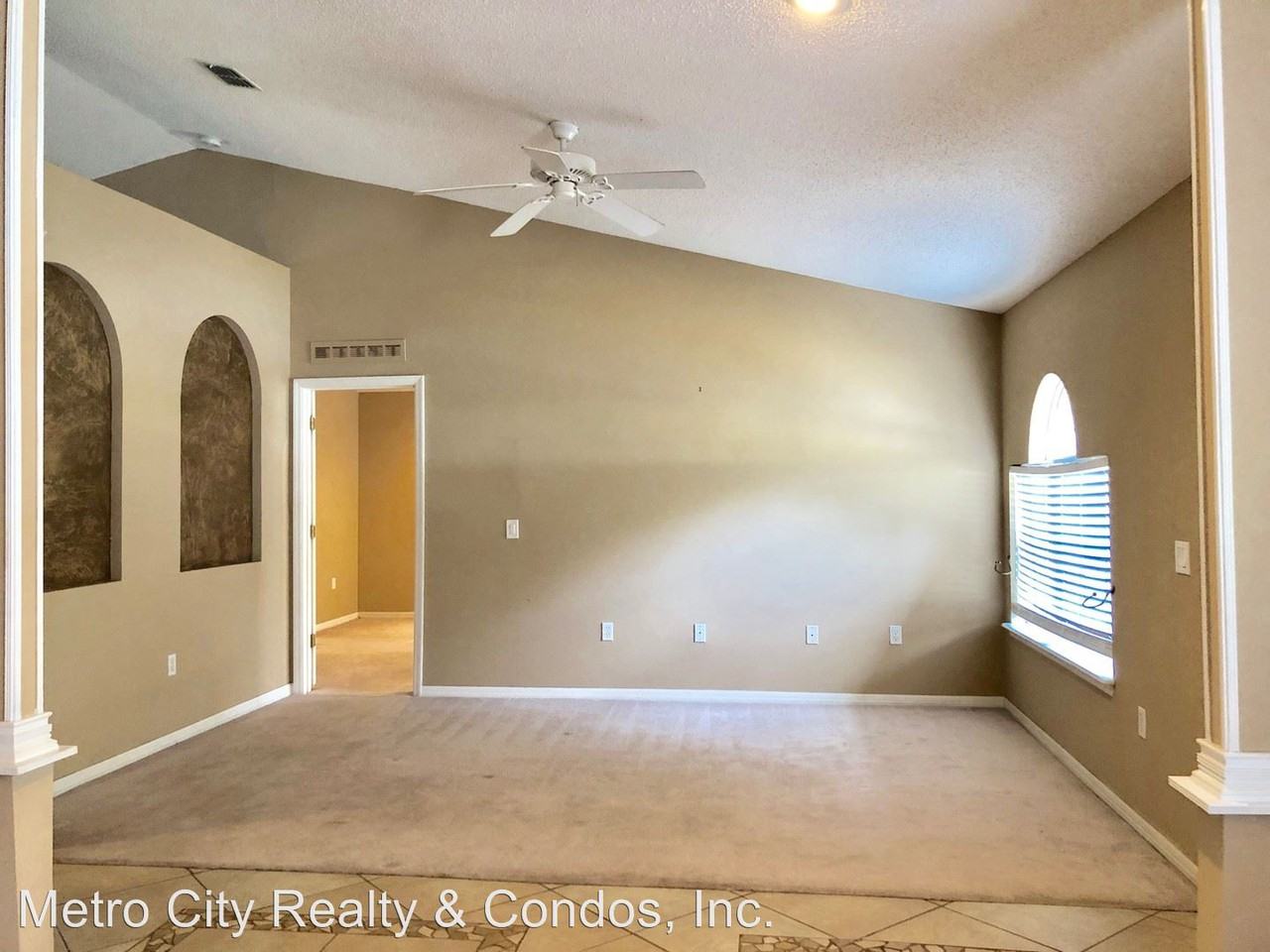 1111 Jayhil Dr - Photo 2 of 14