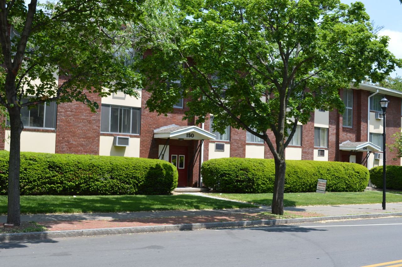 150 Park Ave - Photo 2 of 7