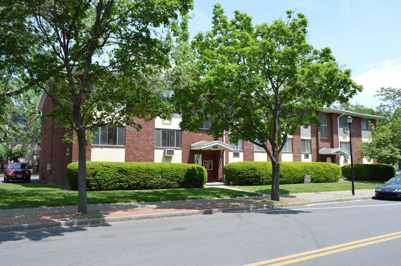 150 Park Ave - Photo 3 of 7