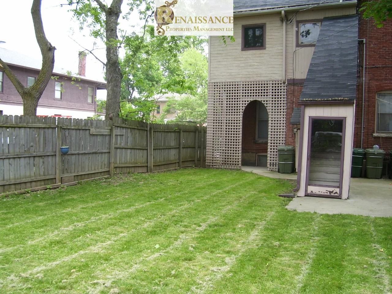 224 S 6Th St - Photo 6 of 6