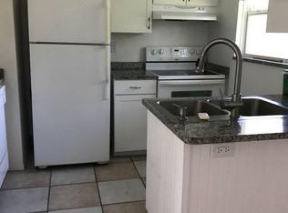 1909 Debbie St - Photo 2 of 3