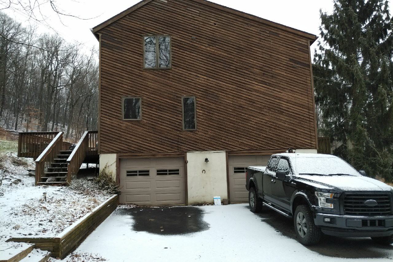 581 Friendship Dr - Photo 2 of 9