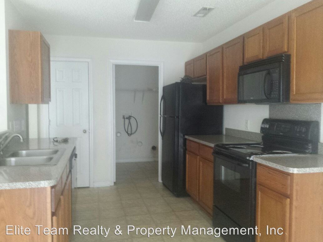 875 Anchor Way NE - Photo 2 of 10