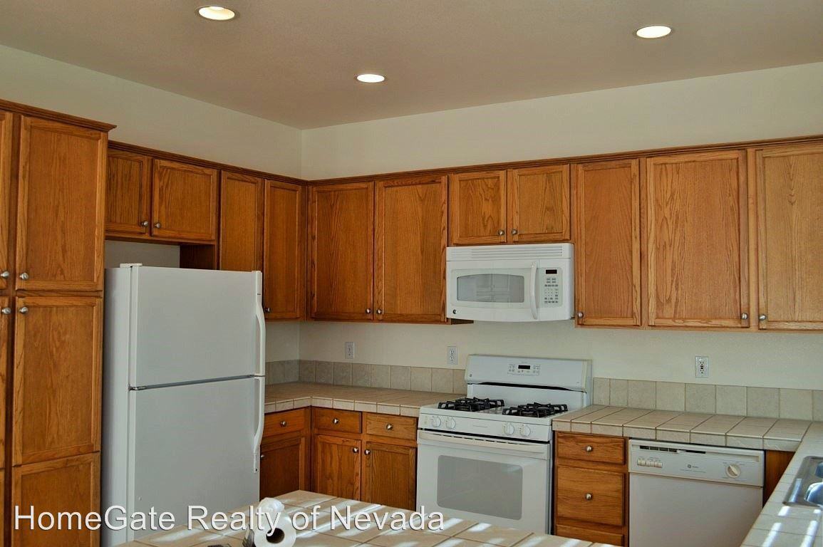 2745 Foxford Way - Photo 3 of 19