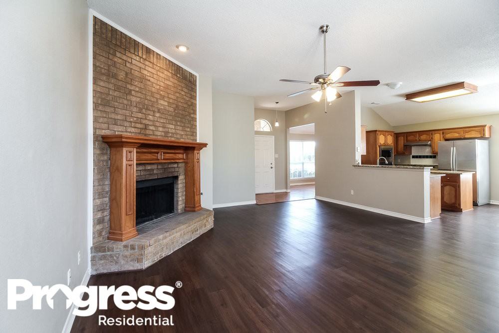 1531 Cardigan Ln - Photo 3 of 14