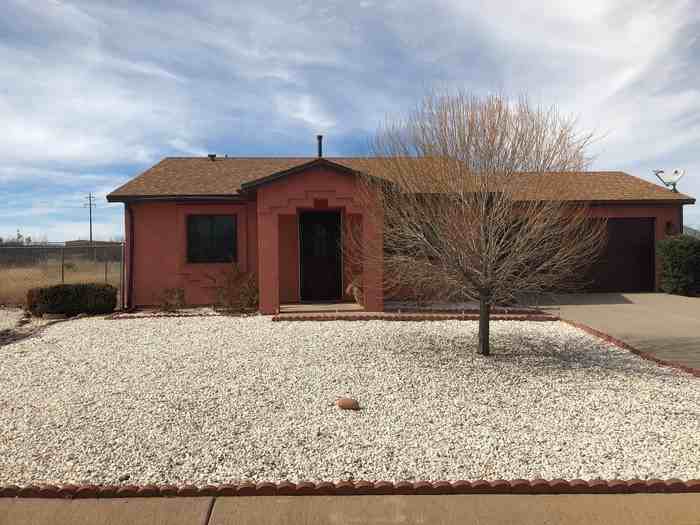 131 Buffalo Dr - Photo 2 of 23