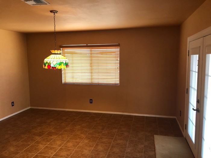 131 Buffalo Dr - Photo 3 of 23