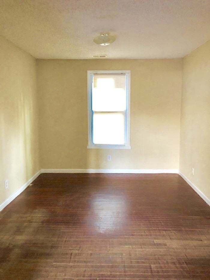 1197 Lake Dr - Photo 3 of 13