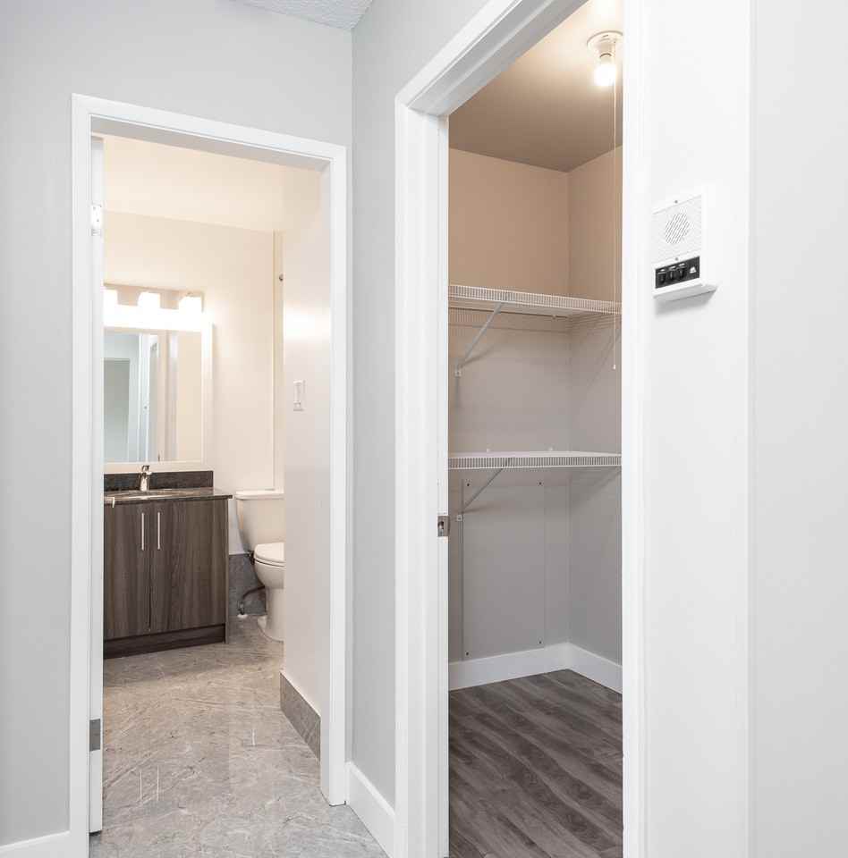 10322 117 St ##202 - Photo 3 of 7