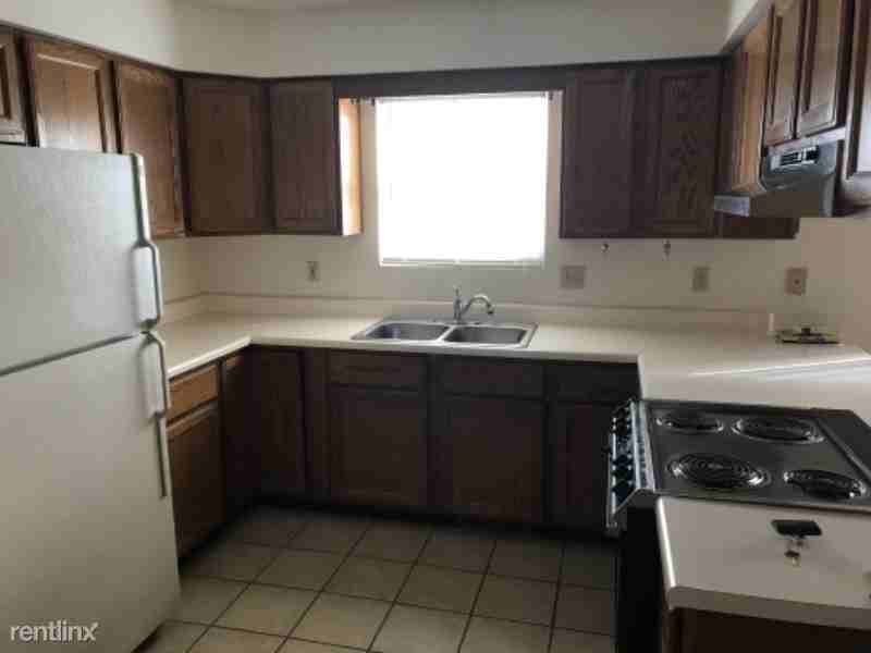 105 Riverview Dr - Photo 3 of 3