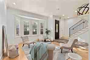 1132 S Pennsylvania Ave - Photo 3 of 21