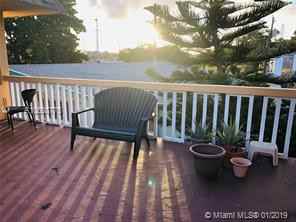 410 Southeast 4th Avenue #6 - Photo 3 of 12