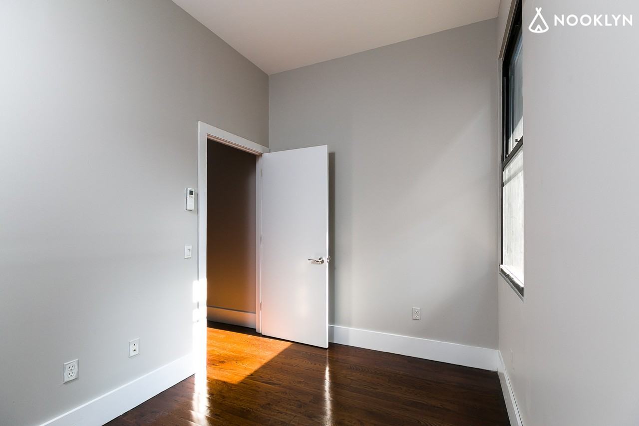 70 Kosciuszko Street #2J - Photo 4 of 14