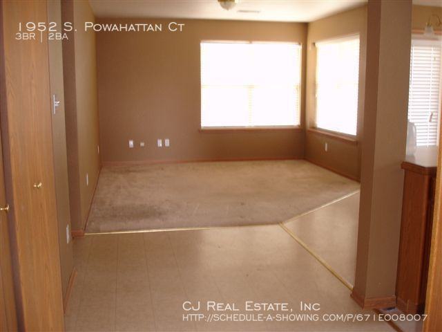 1952 S Powahatan Ct - Photo 3 of 10